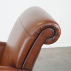 Luxe Cognac-kleurige Schapenleren Armchair Met Ronde Vormen En Een Uniek Design thumbnail 13