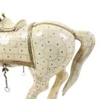 Koppel Decoratieve Houten Paarden Bedekt Met Been Mozaïek Verzilverd thumbnail 7