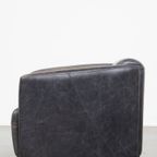 Zwarte Rundleren Aviator Fauteuil Met Een Strak Design En Een Leuke Vormgeving thumbnail 12
