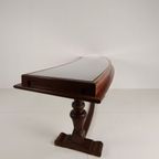 Eikenhouten Museumvitrinekast Uit De Jaren 40-50 – Horizontaal Gebogen Model thumbnail 5