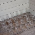 Mooi Glasservies, Met Subtiel Geslepen Motief. thumbnail 2