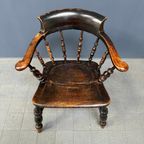 Donkerbruine Antieke Engelse Captain Chair thumbnail 6