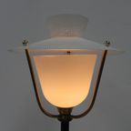 Staande Vintage Lamp Met Glazen Kap En Geperforeerd Stalen Kap thumbnail 12