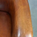 Hele Mooie Clubfauteuil Van Schapenleer Met Een Mooie Warme En Luxe Cognac Kleur thumbnail 9