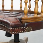 Bruine Klassieke In Hoogte Verstelbare Rundleren En Houten Chesterfield Bureaustoel Op Wieltjes thumbnail 12