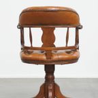Klassieke Rundleren En Houten Chesterfield Bureaustoel In Engelse Stijl, Afgewerkt Met Siernagels thumbnail 5