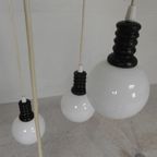 Cascade Hanglamp Met 5 Witte Glazen Bollen, Jaren 70 thumbnail 15