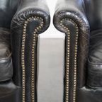 Leuke En Stoere Set Van 2 Zwarte, Generfde, Rundleren Armchairs Met Een Mooie Vormgeving thumbnail 11