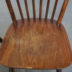 Set Van 2 Vintage Houten Spijlen Windsor Stoelen Uit De Jaren ’70 In Engelse Stijl thumbnail 4