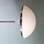 Modernistische Vloerlamp In Verchroomd Metaal En Wit Gesatin thumbnail 7