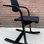 Stokke Peter Opsvik Actulum Ergonomisch Gevormde Schommelstoel - Zwarte Bekleding En Houten Frame thumbnail 13