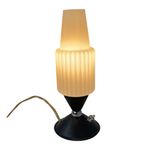 Ca. 1960 - Table Lamp With Ribbed Opaline Glass - Mounted On A Black Base thumbnail 4