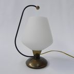 Vintage Bureaulamp Met Witte Glazen Kap thumbnail 2