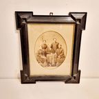 Antieke Lijst 1868 Met Een Familie Foto thumbnail 2