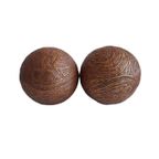 Twee Kunststof Ronde Decoratie Bollen Ø 10 Cm Met Streepmotief thumbnail 2