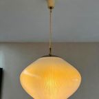 Opaline Hanglamp Met Messing Armatuur thumbnail 2