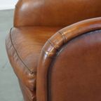 Luxe Cognac-Kleurige Schapenleren Armchair Met Ronde Vormen En Een Uniek Design thumbnail 14