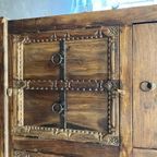 Vintage Houten Kast / Dressoir Met Ijzeren Accent thumbnail 16