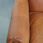Klassieke En Unieke Set Van 2 Rundleren Oorfauteuils Afgewerkt Met Siernagels En Mooie Details thumbnail 8