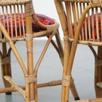 Set Van 4 Subtiele En Charmante Vintage Jaren ’60 Rotan Boho Stoelen Met Gestoffeerde Zitting thumbnail 15