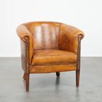Subtiele, Cognac-kleurige Schapenleren Clubfauteuil Met Een Tijdloos Design En Correct Afgewerkt thumbnail 2