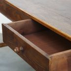 Charmante En Grote Antieke Eettafel Met Een Lade En Prachtige Originele Details thumbnail 11