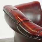 Grote Rode Engelse Chesterfield Oorfauteuil Gemaakt Van Dik Rundleer Met Queen Anne Pootjes thumbnail 13