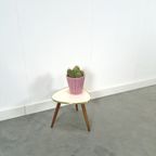 Bijzettafel Met Lichte Houtlook Formica Blad En Houten Poten Nr. 10 Plantentafel thumbnail 4
