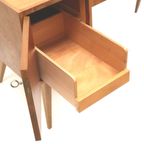 Groot Vintage Bureau Met Schuine Poten Gemaakt In De Jaren ’70 thumbnail 6