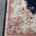 Groot Vintage Kirman Vloerkleed/ Tapijt Met Voornamelijk Donkerblauwe En Roze Kleuren thumbnail 8