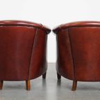 Set Van 2 Cognac-kleurige Rundleren Clubfauteuils En Hocker In Engelse Stijl thumbnail 7