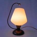 Vintage Bureaulamp Met Witte Glazen Kap thumbnail 3
