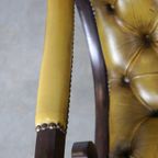 Sierlijke Rundleren Chesterfield Fauteuil Gecombineerd Met Hout thumbnail 8