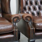 Set Van 2 Mooie, Donkerbruine Engelse Rundleren Chesterfield Oorfauteuils thumbnail 11