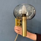 Mid Century Glazen Wandlamp Met Messing Frame thumbnail 7