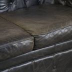 Zwarte 2.5 Zits Rundleren Engelse Chesterfield Bank Met Leuke, Luxe Details thumbnail 13