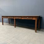 Grote Grenenhouten Kloostertafel Met Lades thumbnail 7