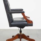 Tijdloze Zeer Donkerblauwe/ Zwarte Rundleren Chesterfield Bureaustoel Op Wieltjes thumbnail 2