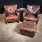 Set Van 2 Vintage Leren Fauteuils Met 1 Poef thumbnail 3