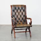Karaktervolle Groene Vintage Rundleren Engelse Chesterfield Fauteuil Met Een Sierlijke Vormgeving thumbnail 8