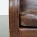 Statige, In Goede Staat Verkerende, Strak Afgewerkte En Comfortabele Schapenleren Fauteuil thumbnail 4