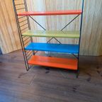 Staand Tomado Boekenrek Met Zwarte Staanders. thumbnail 7