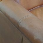 Klassieke En Unieke Set Van 2 Rundleren Oorfauteuils Afgewerkt Met Siernagels En Mooie Details thumbnail 18