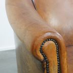 Schapenleren Clubfauteuil In Engelse Stijl Met Karakter En Een Prachtig Patina thumbnail 5