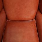 Elegante, Gladde En Comfortabele Engelse Chesterfield Oorfauteuil Van Rundleer thumbnail 6