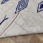 Handgeweven Marokkaanse Berber Tapijt - Blauw En Wit Geometrisch Patroon Met Zigzag (276X180 Cm) thumbnail 11