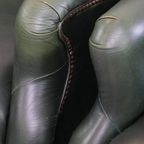 Zeer Charmante Set Van 2 Groene Rundleren Chesterfield Fauteuils In Engelse Stijl thumbnail 11