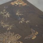 Tijdloze En Elegante Set Van 2 Vintage Japans Lakwerk Bijzettafeltjes thumbnail 9