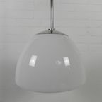 Oude Schoollamp Met Grote Glazen Bol In Opaalglas, Jaren 30 thumbnail 8