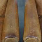 Set Van 2 Grote, Comfortabele En Stijlvolle Vintage Schapenleren Fauteuils Met Mooie Vormen thumbnail 9